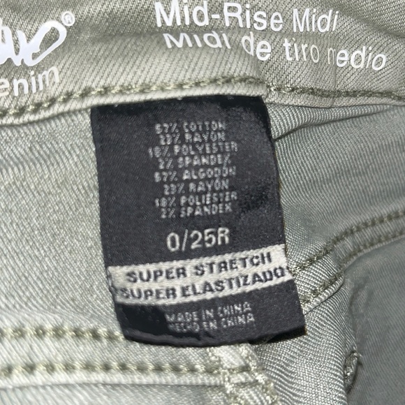 Army-Green Shorts - Picture 6 of 6